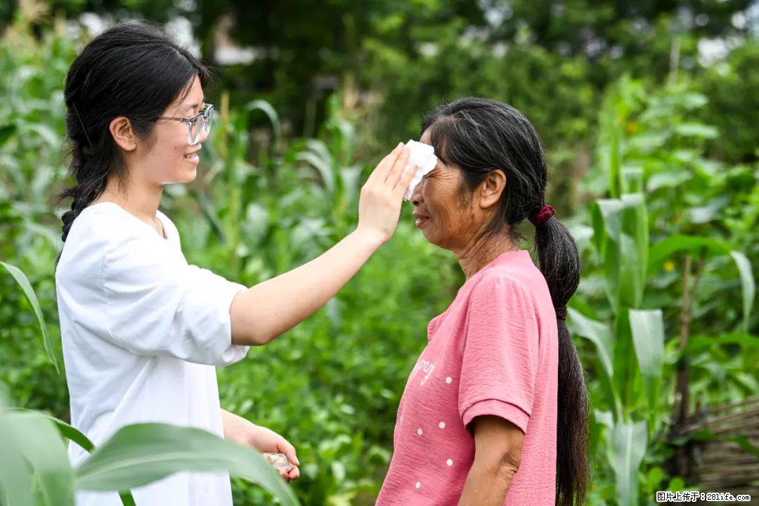 全网追的“扁担女孩”，找了一份暑假工，时薪12元 - 长葛生活资讯 - 长葛28生活网 changge.28life.com
